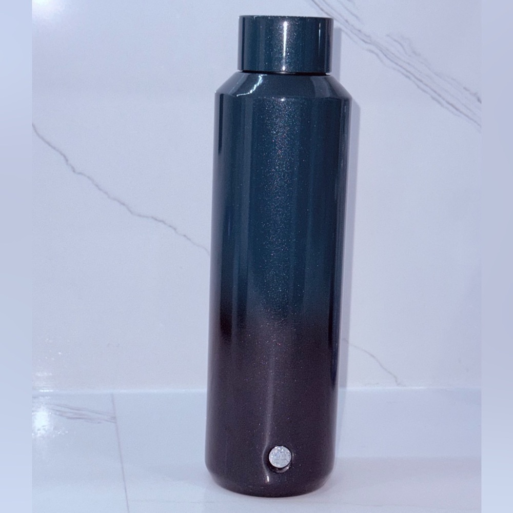 Starbucks vacuum sealed 20 oz. tumbler in dark teal colored ombré glitter NWOT